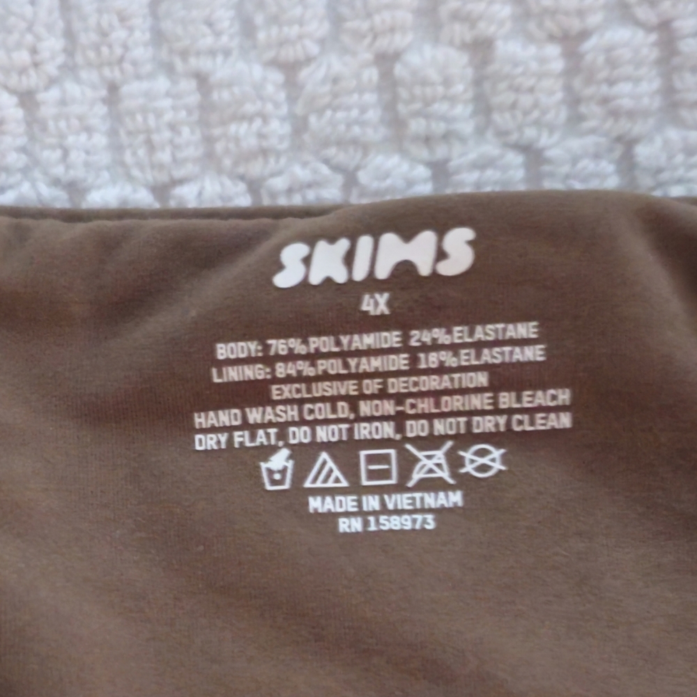 SKIMS Bandeau Oxide Brown 4X